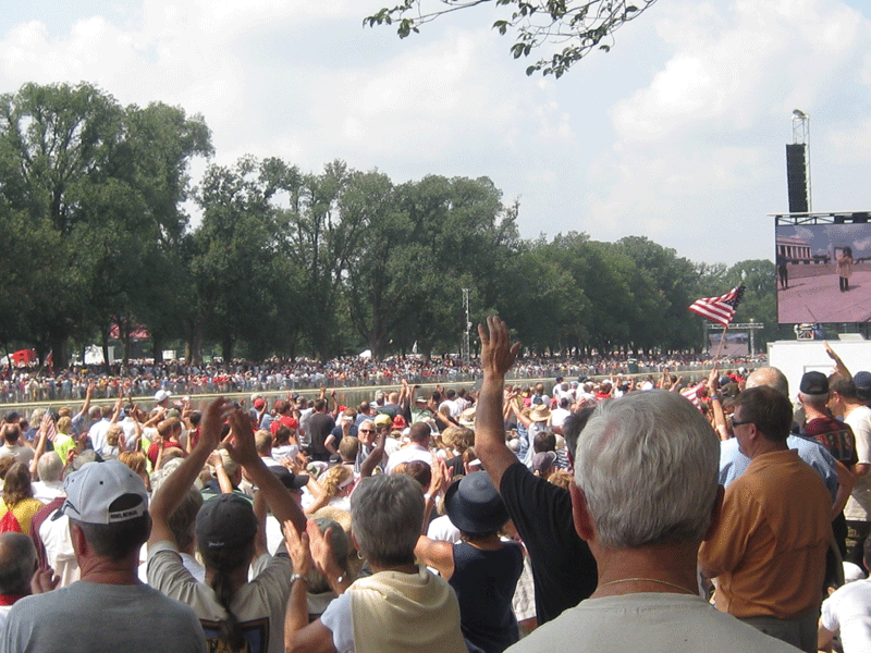 glenn beck rally crowd